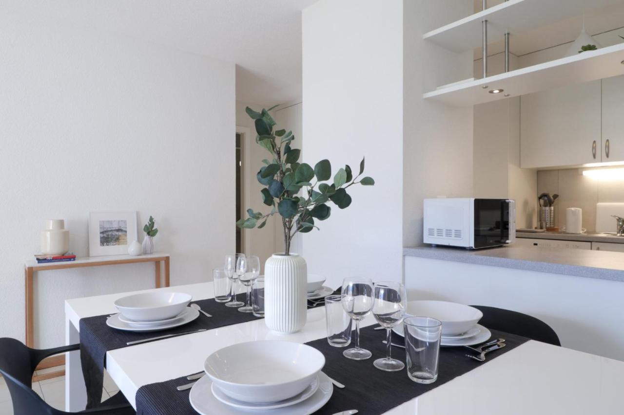 Modern Apartment Close To Martigny Train Station Bagian luar foto