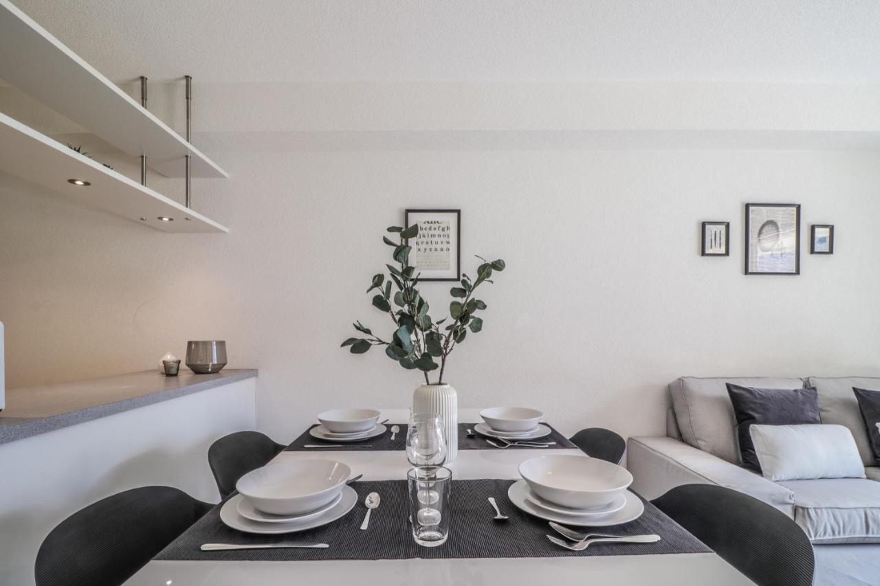 Modern Apartment Close To Martigny Train Station Bagian luar foto