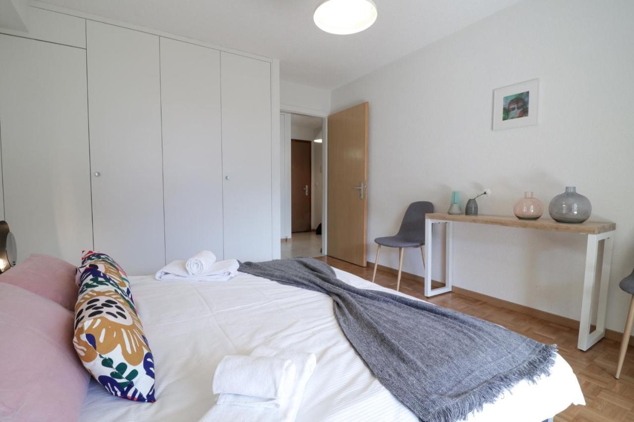 Modern Apartment Close To Martigny Train Station Bagian luar foto